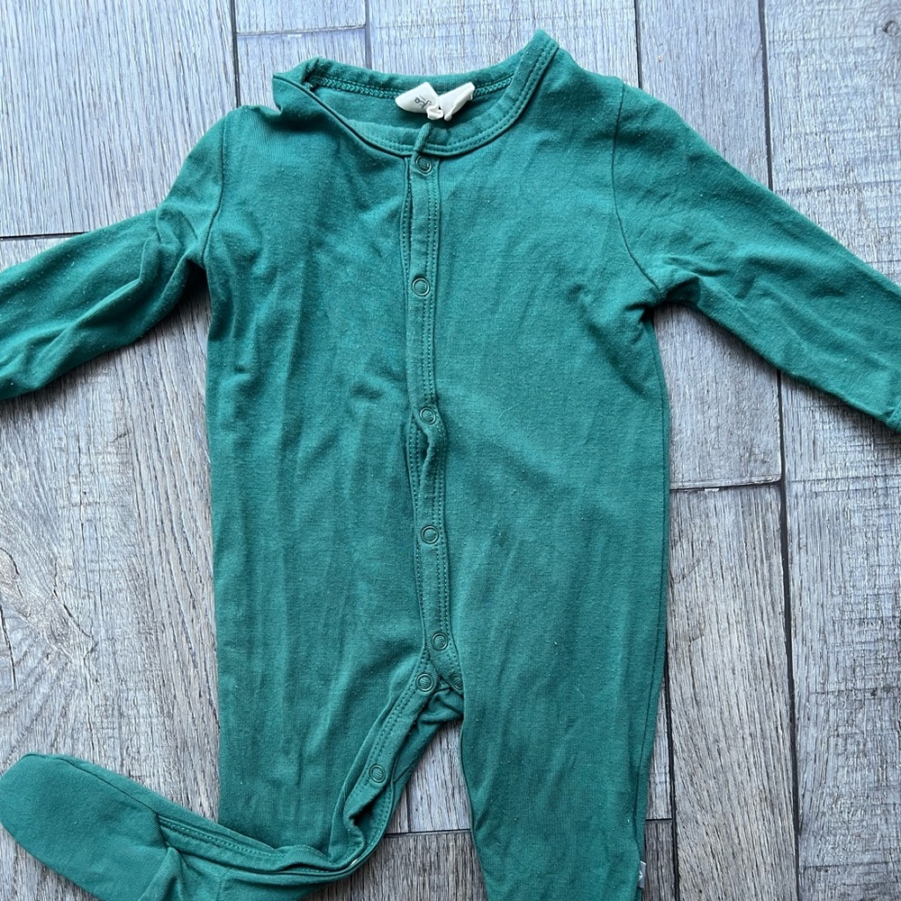 Kyte baby 0-3 emerald snap footie